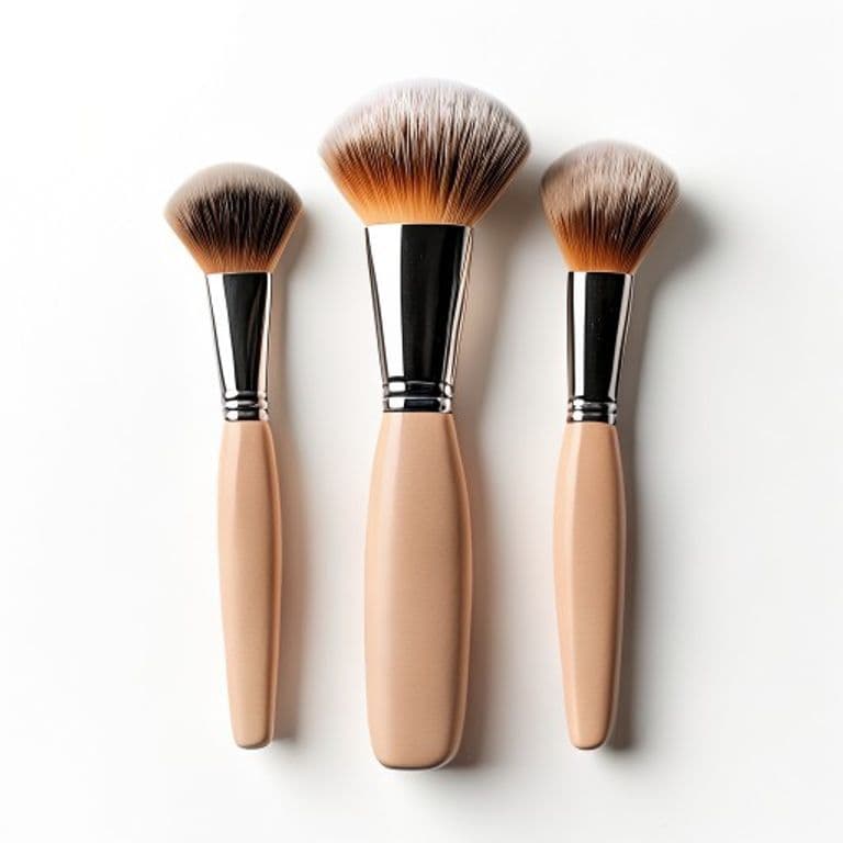 Pinceaux de maquillage taupe